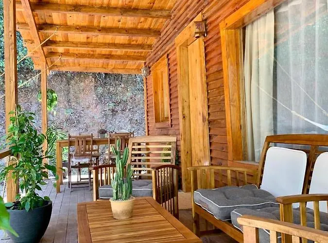 Del Bosque Cerca De Ferienhaus *